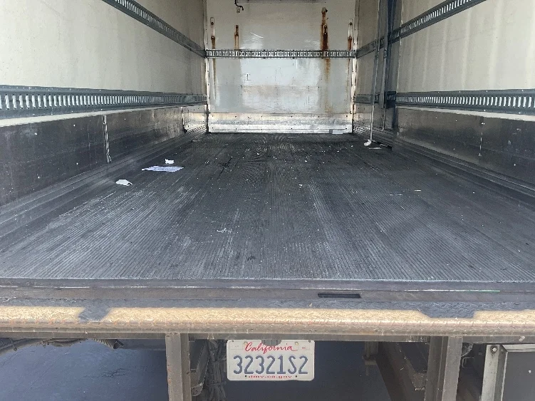 2020 Hino 268 in Torrance, CA — photo 10