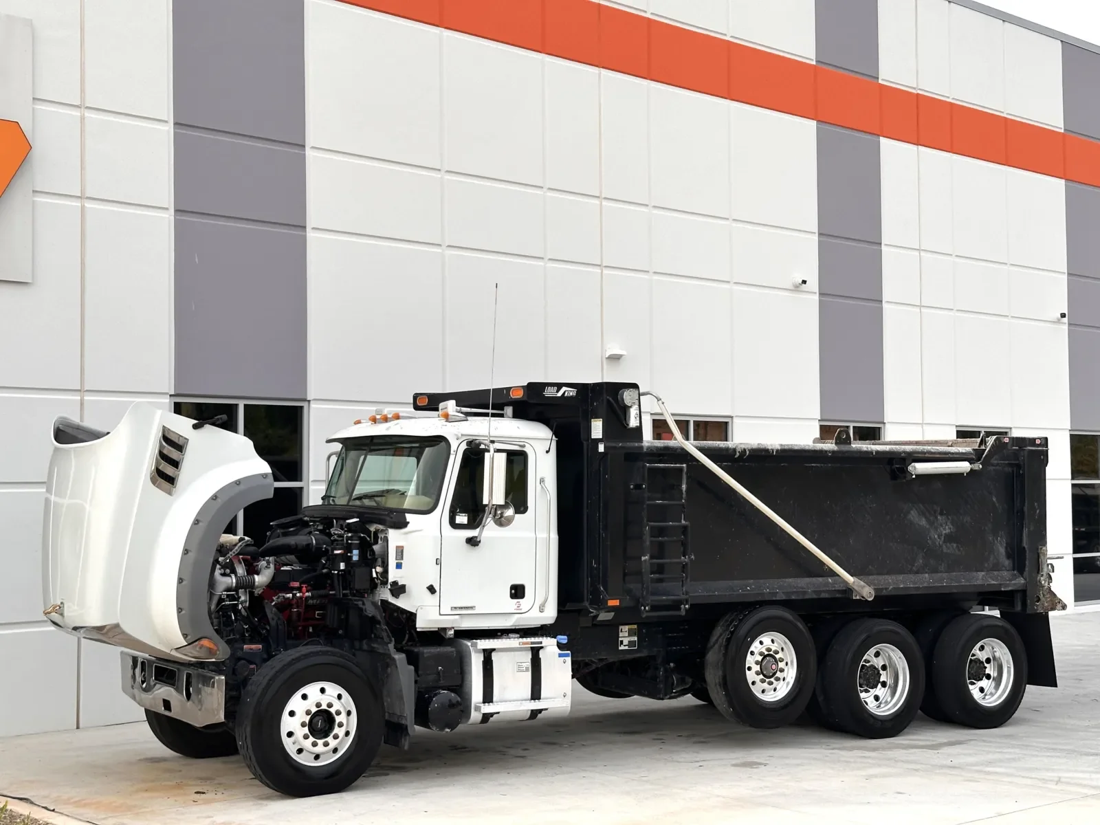 2023 Mack Granite in Greer, SC — photo 11