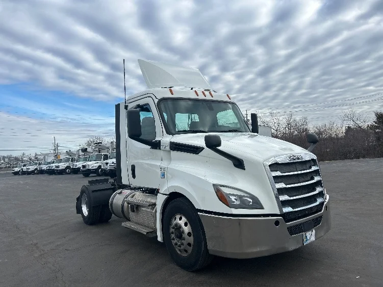 2019 Freightliner Cascadia in Indianapolis, IN