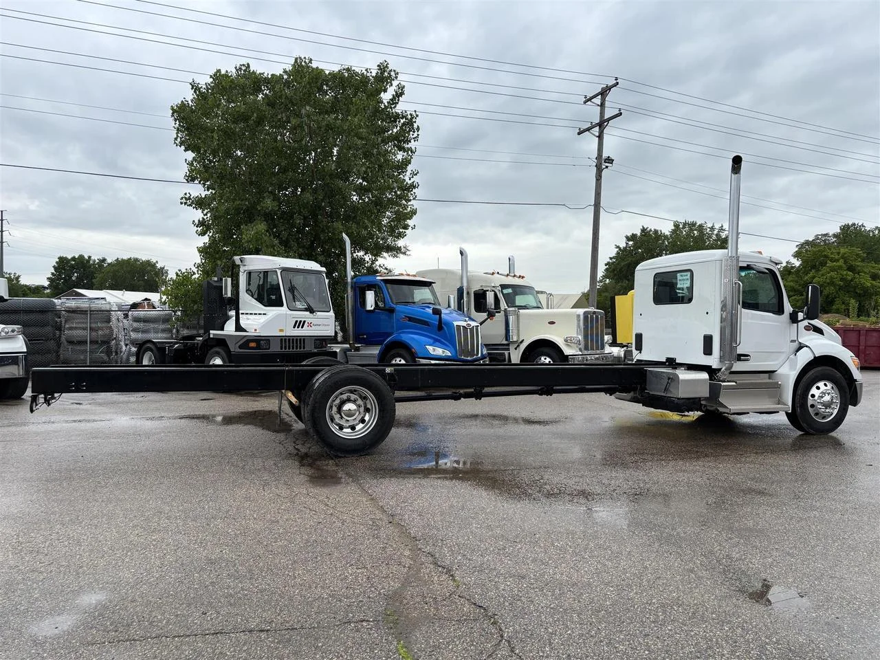 2026 Peterbilt 536 in South St. Paul, MN — photo 3