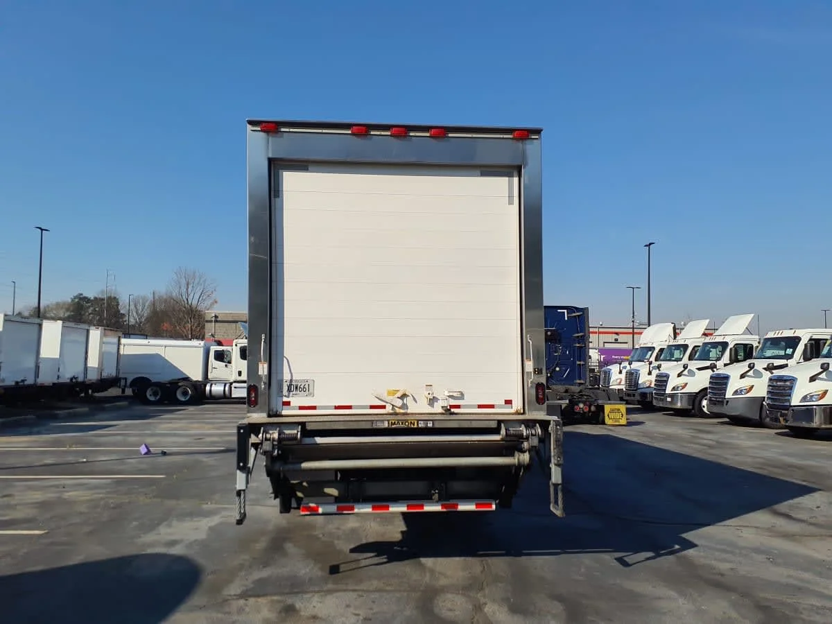 2020 Freightliner M2 106 - image 5