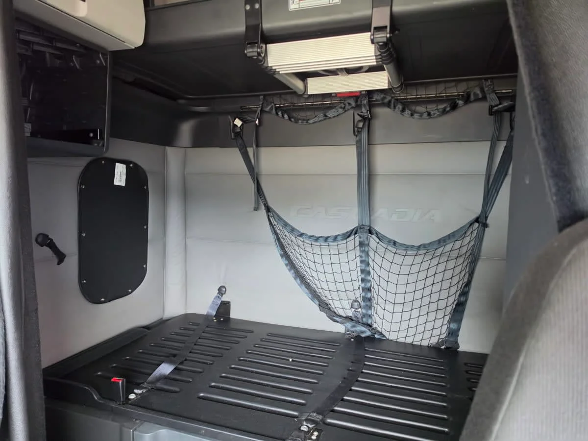 2021 Freightliner Cascadia in Greensboro, NC — photo 8