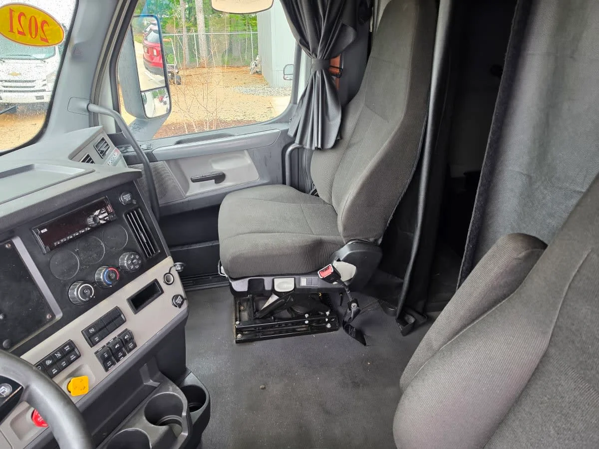 2021 Freightliner Cascadia in Greensboro, NC — photo 7