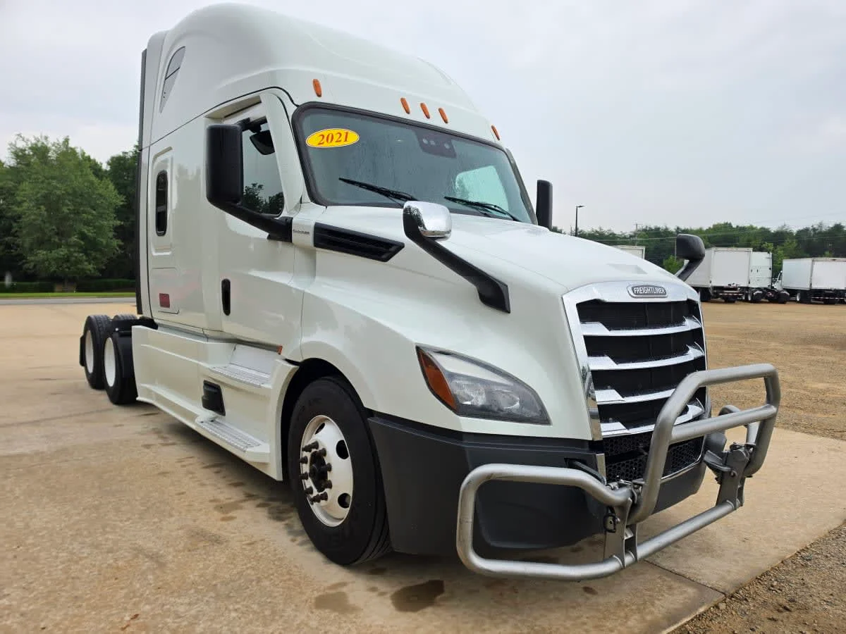 2021 Freightliner Cascadia in Greensboro, NC — photo 3