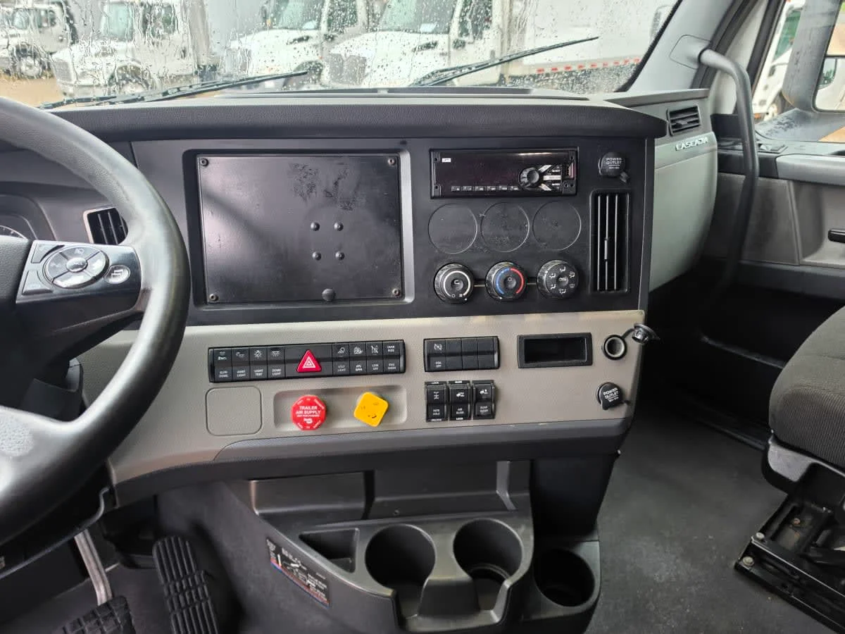 2021 Freightliner Cascadia in Greensboro, NC — photo 9