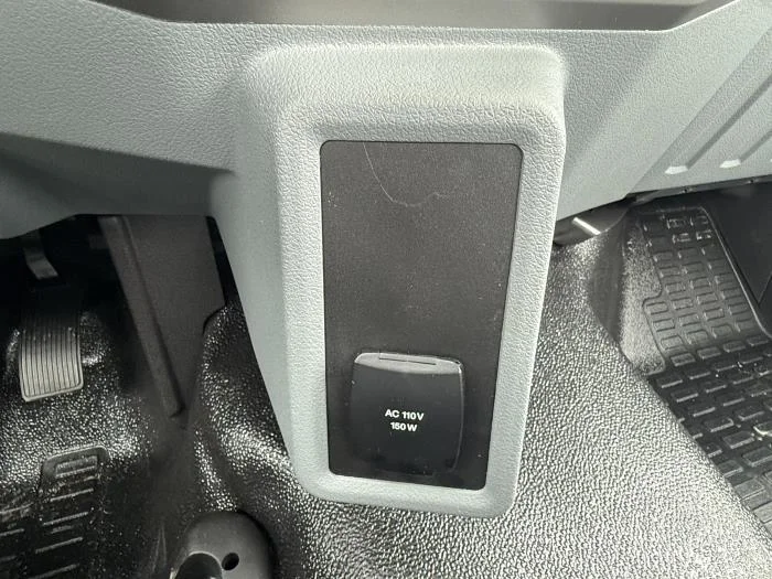 2027 Ford F-750 — photo 16