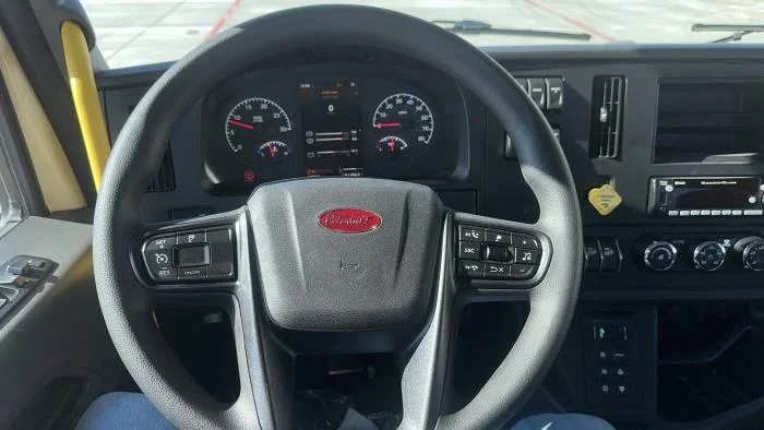 2026 Peterbilt 548 - image 13