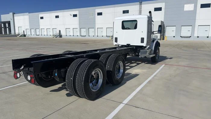 2026 Peterbilt 548 - image 5