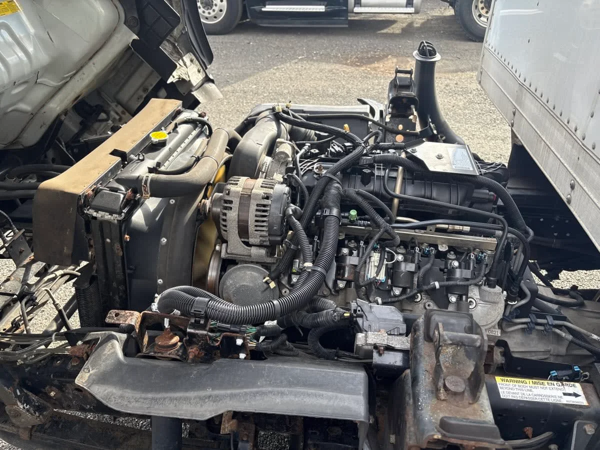 2018 Isuzu NPR - image 7