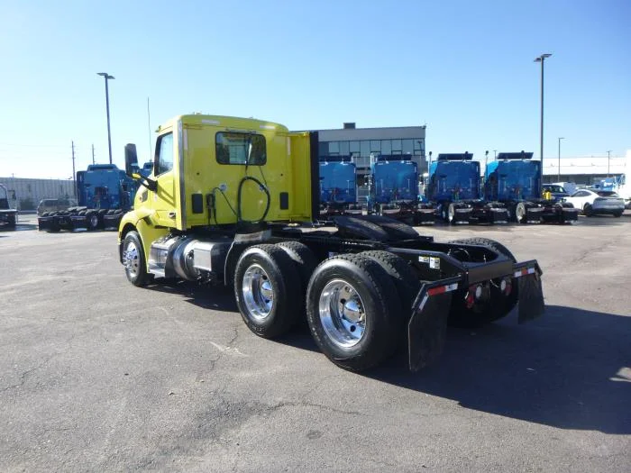 2021 Peterbilt 579 in Greeley, CO — photo 6