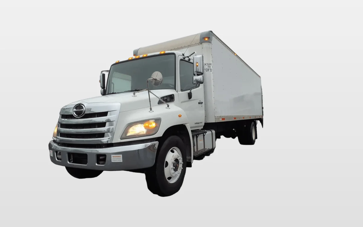 2016 Hino 338 - image 1