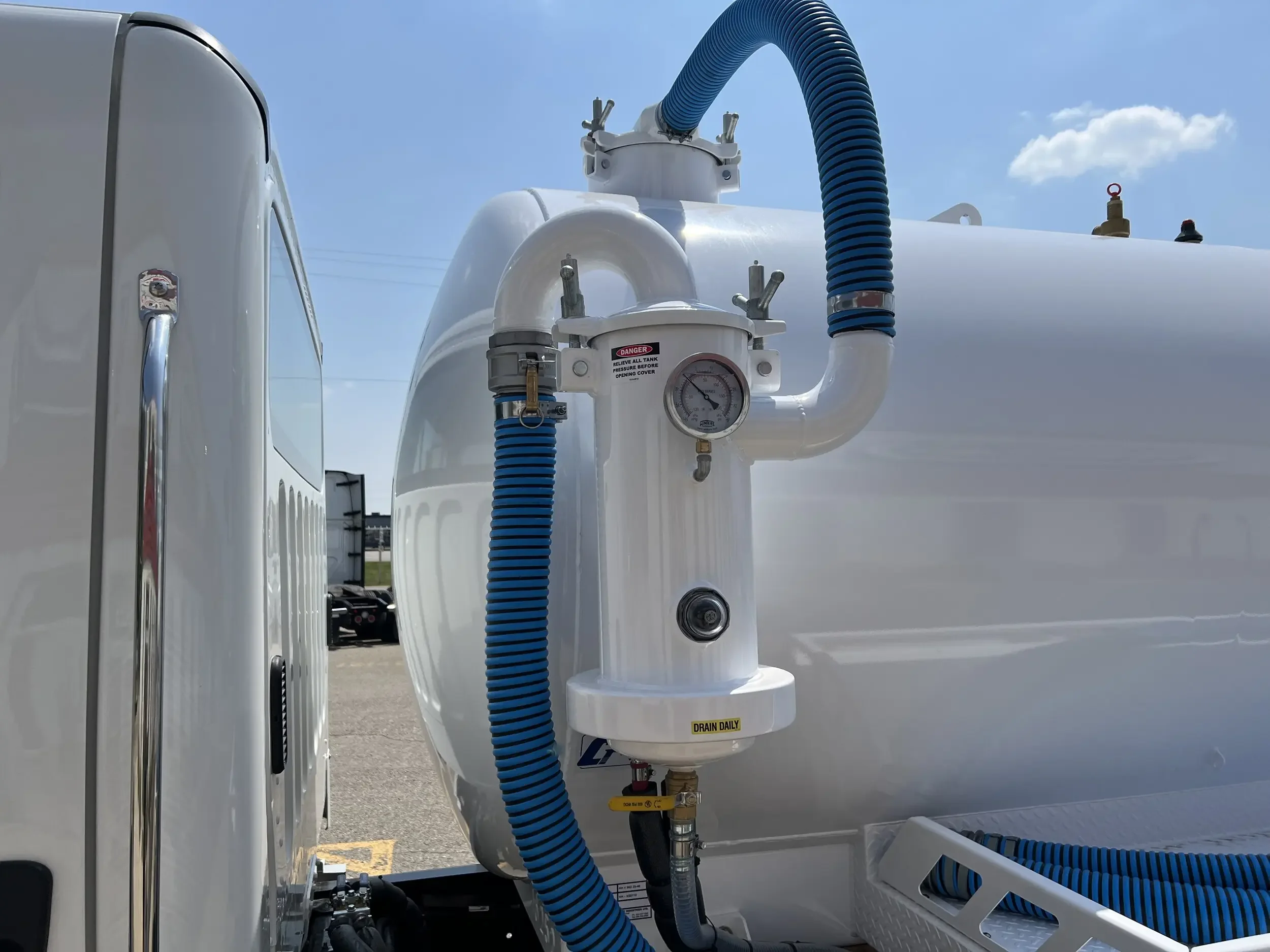 2026 Freightliner M2 106 - image 5