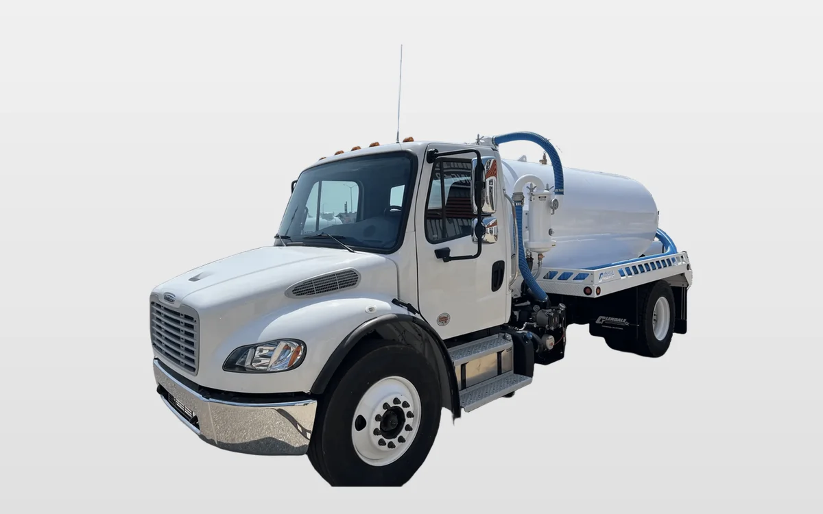 2026 Freightliner M2 106 - image 1