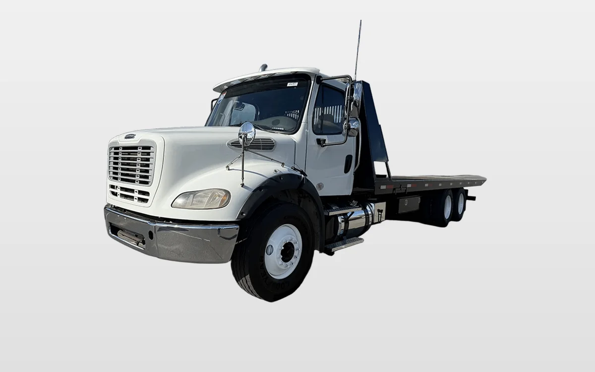 2017 Freightliner M2 112 - image 1