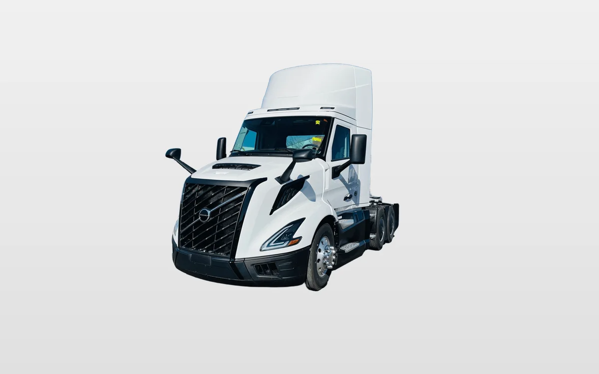 2025 Volvo - image 1