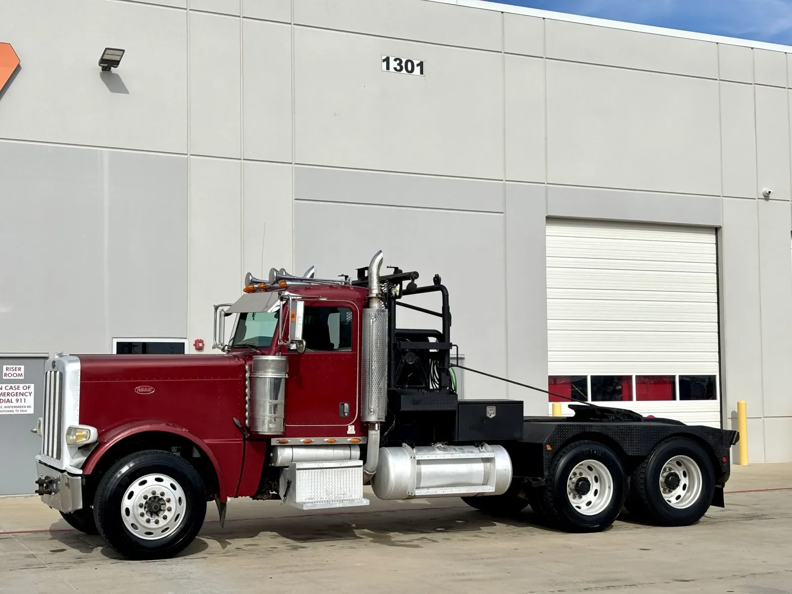 2008 Peterbilt 389 in Hutchins, TX — photo 2