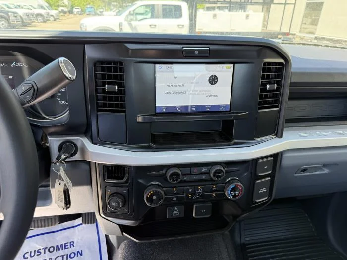 2025 Ford F-600 — photo 31