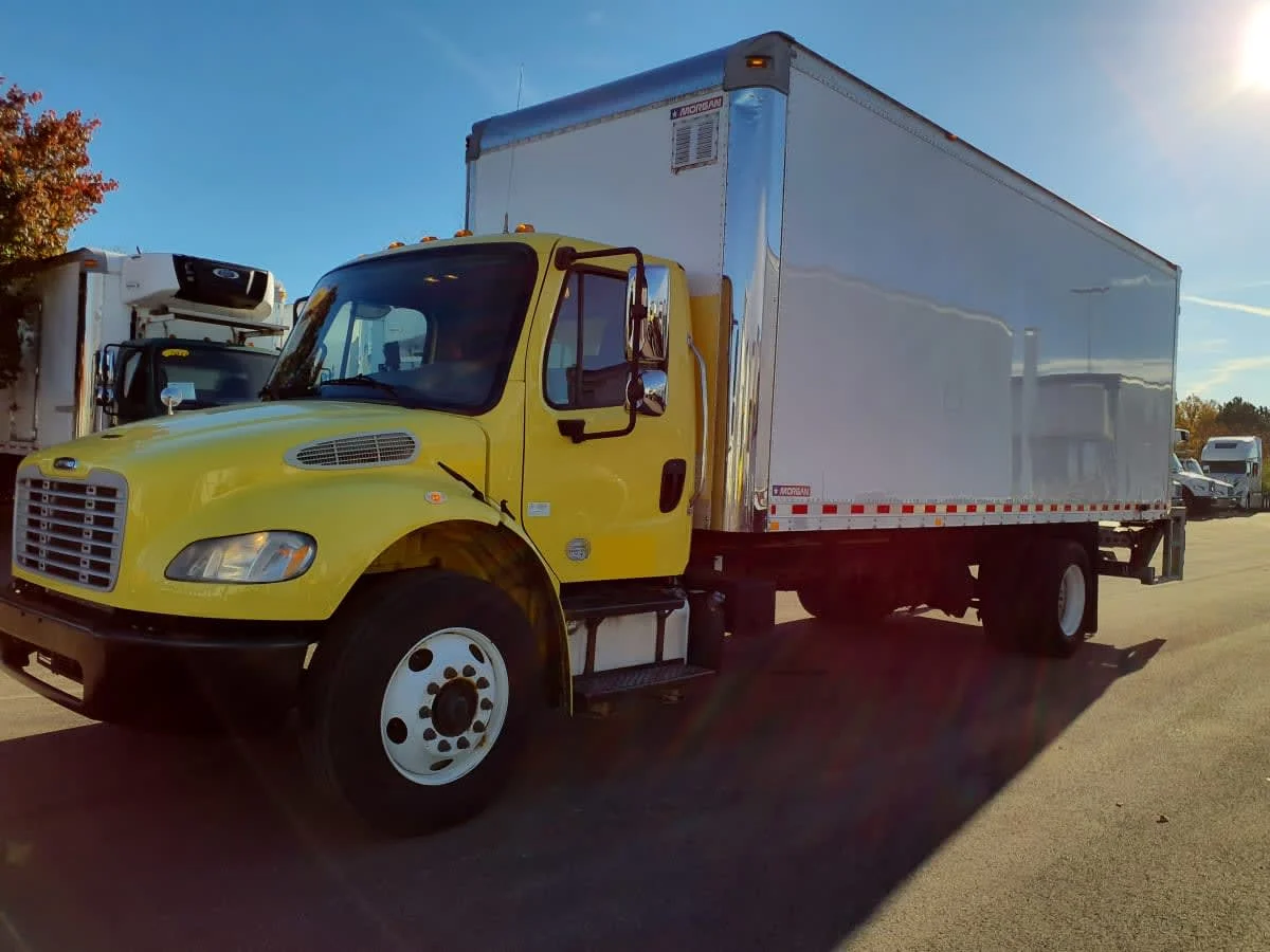 2016 Freightliner M2 106 in Bolingbrook, IL