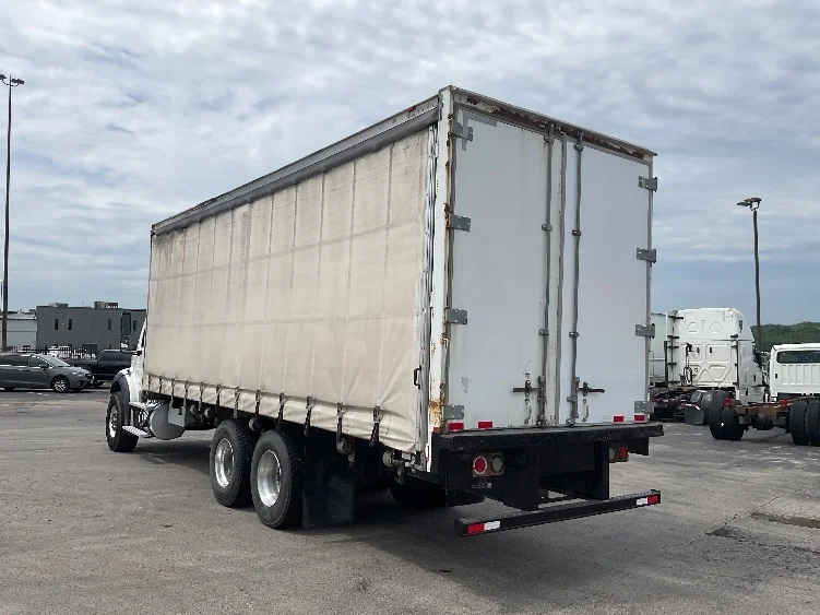 2015 Freightliner M2 112 in Kansas City, MO — photo 6
