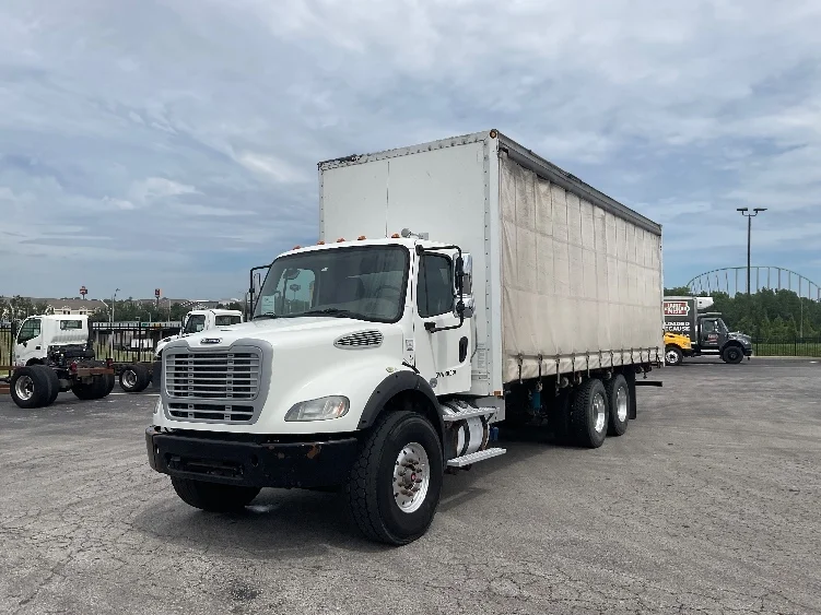 2015 Freightliner M2 112 in Kansas City, MO — photo 3