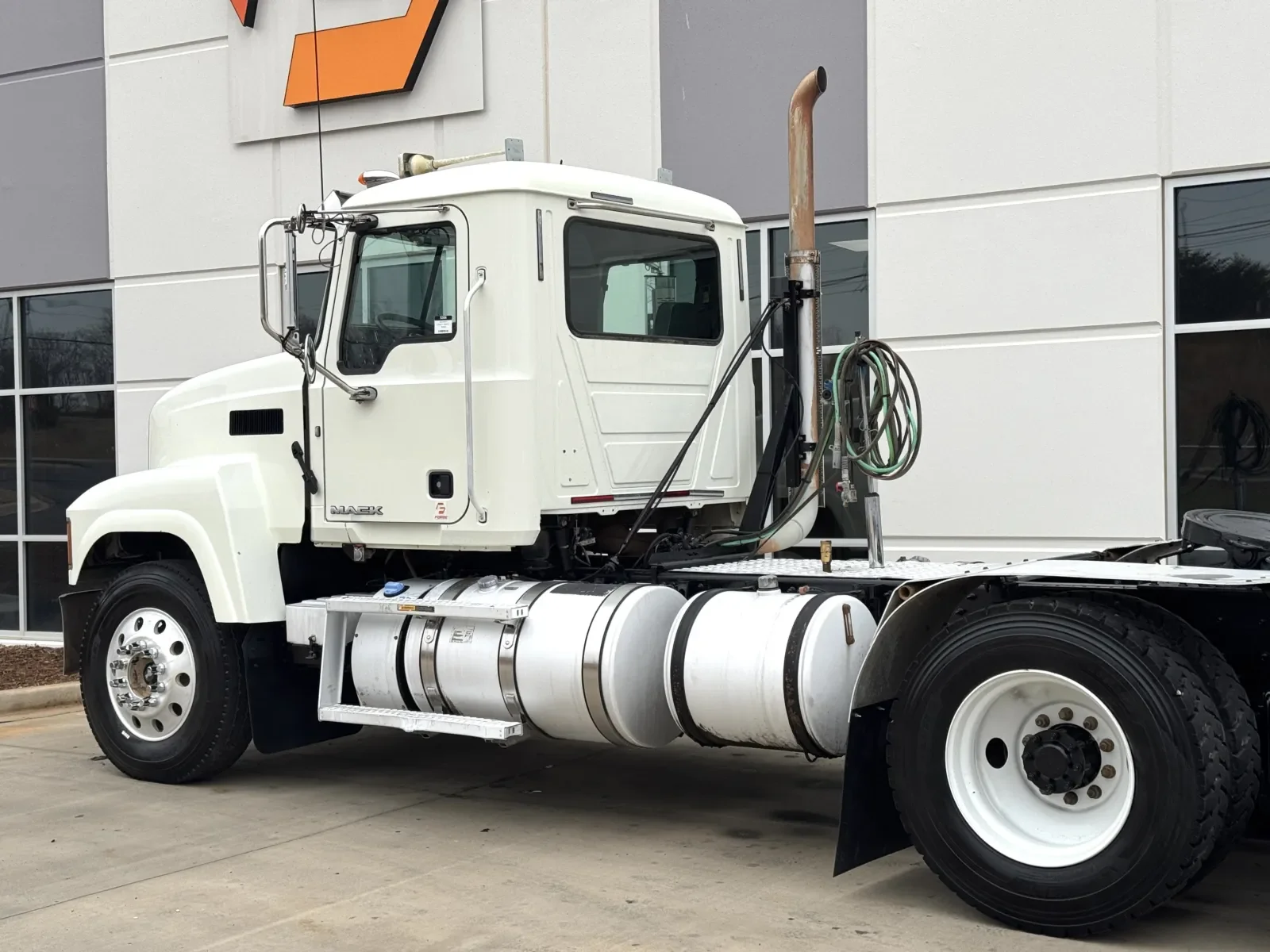 2016 Mack Pinnacle in Greer, SC — photo 8