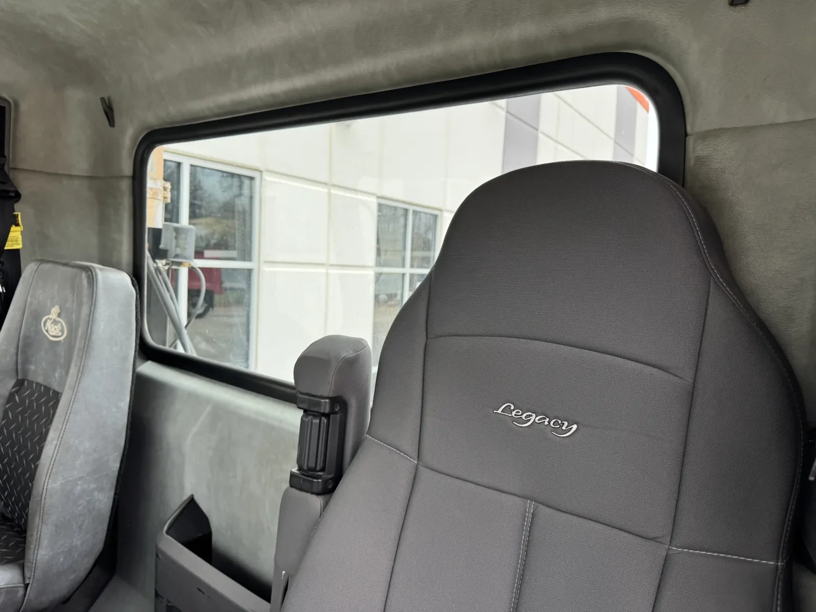 2016 Mack Pinnacle in Greer, SC — photo 20