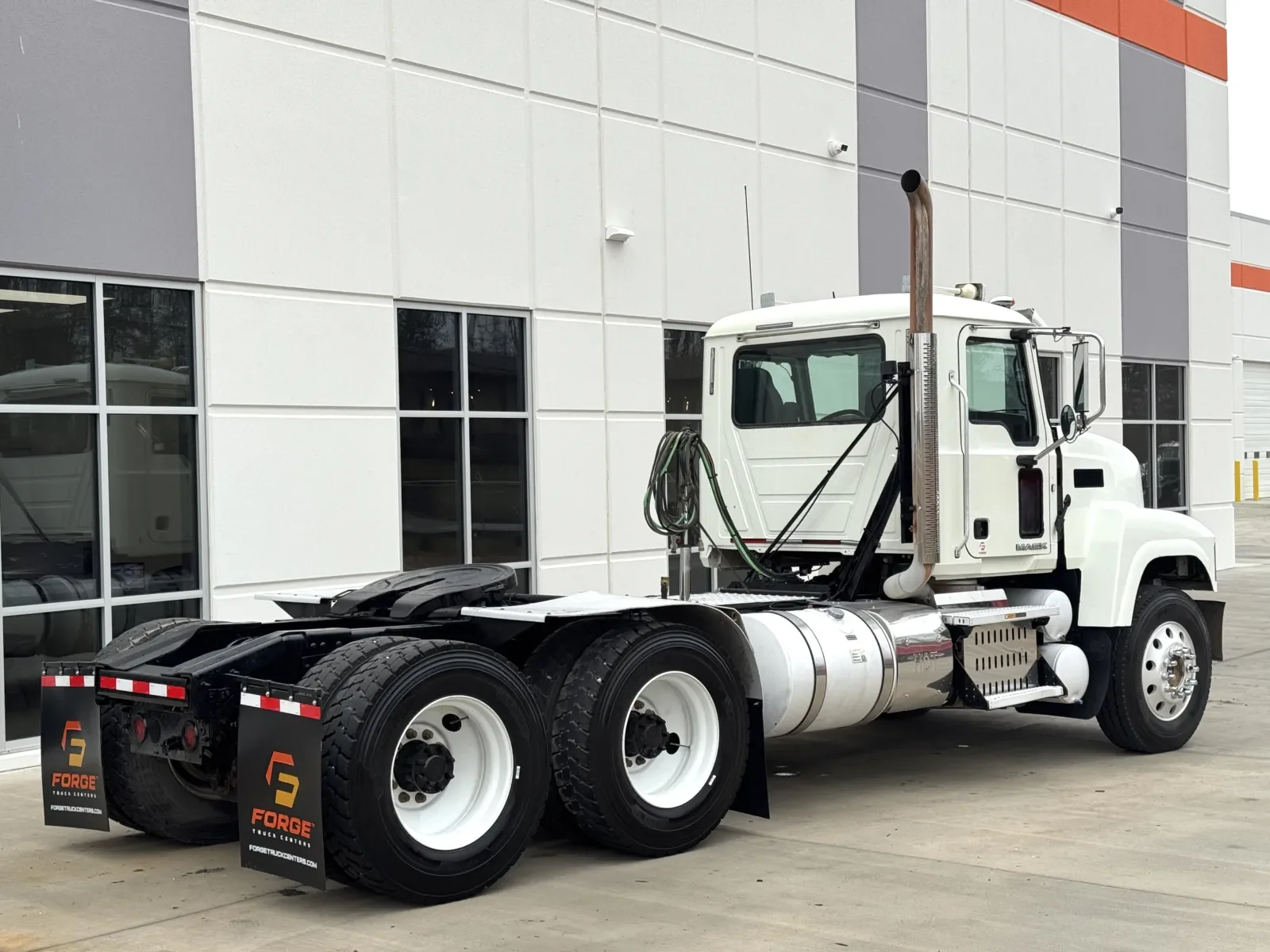 2016 Mack Pinnacle in Greer, SC — photo 5