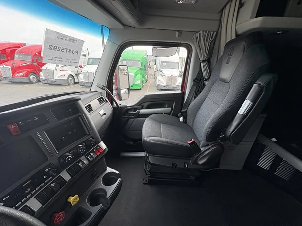 2023 Kenworth T680 in Salt Lake City, UT — photo 15