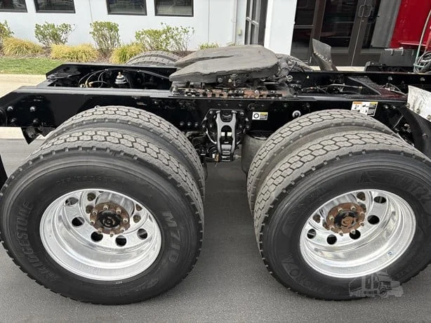 2023 Kenworth T680 in Salt Lake City, UT — photo 9