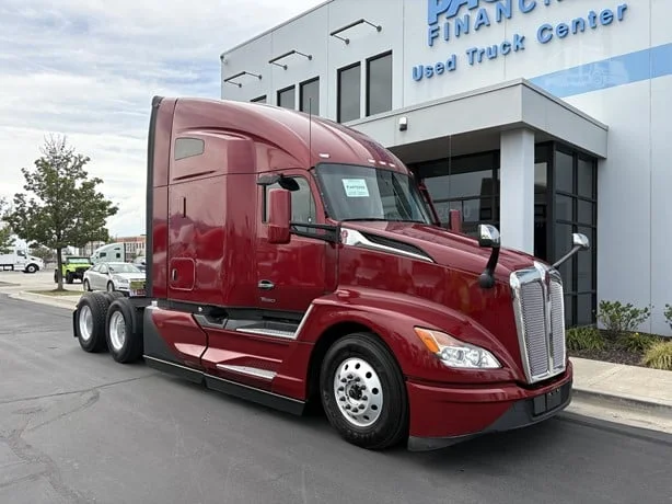 2023 Kenworth T680 in Salt Lake City, UT — photo 2