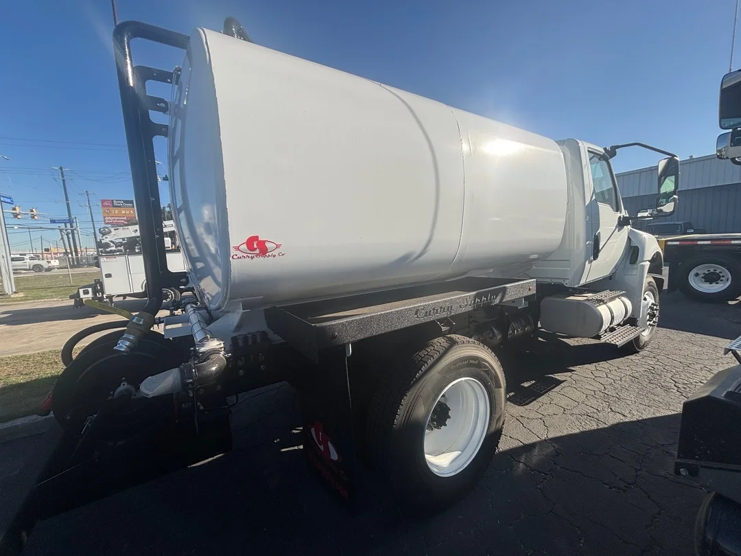 2025 International MV - image 2