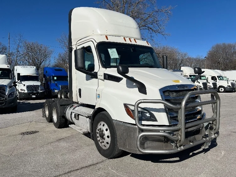 2019 Freightliner Cascadia in Indianapolis, IN