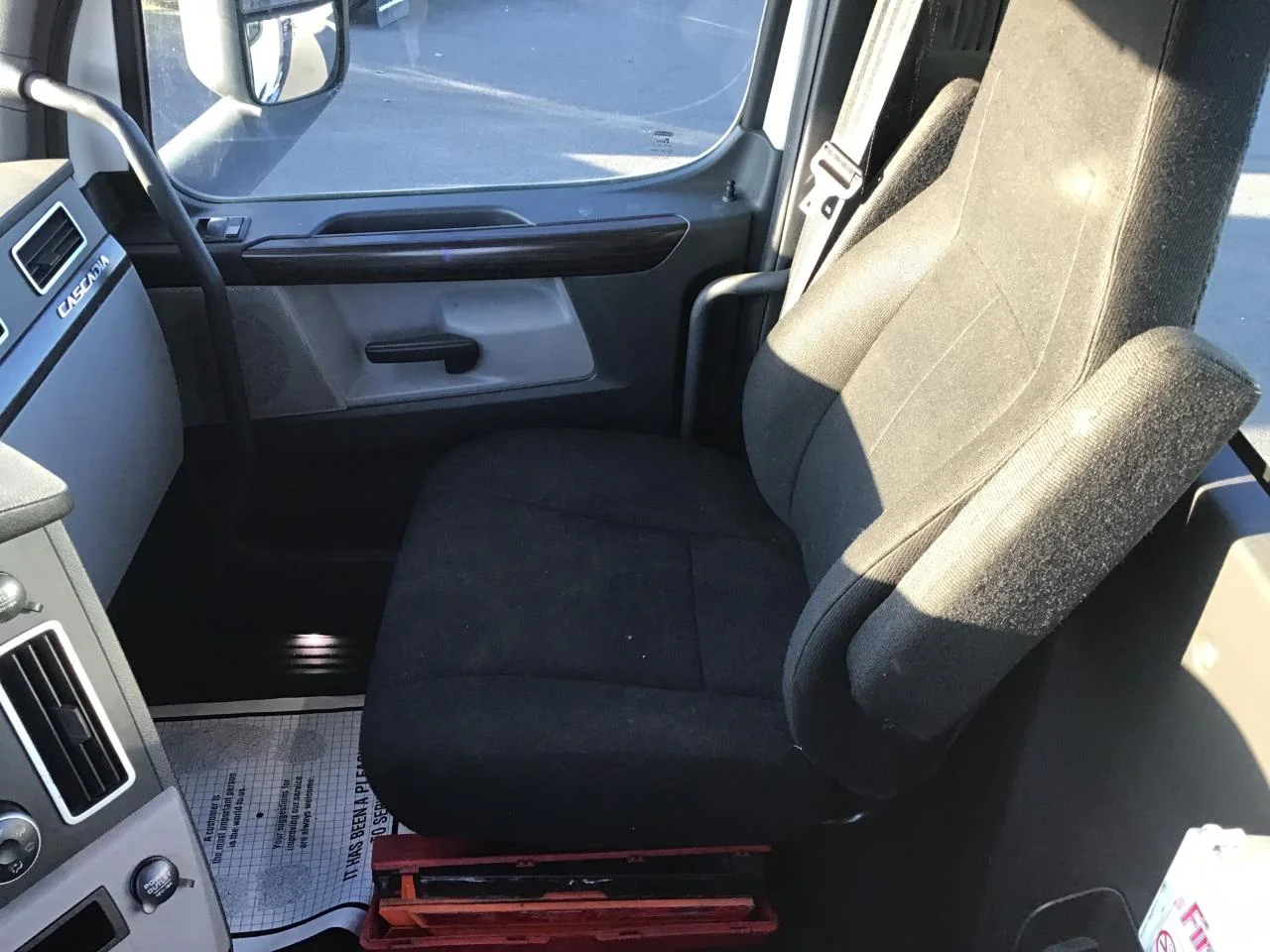 2018 Freightliner Cascadia in Spokane, WA — photo 8