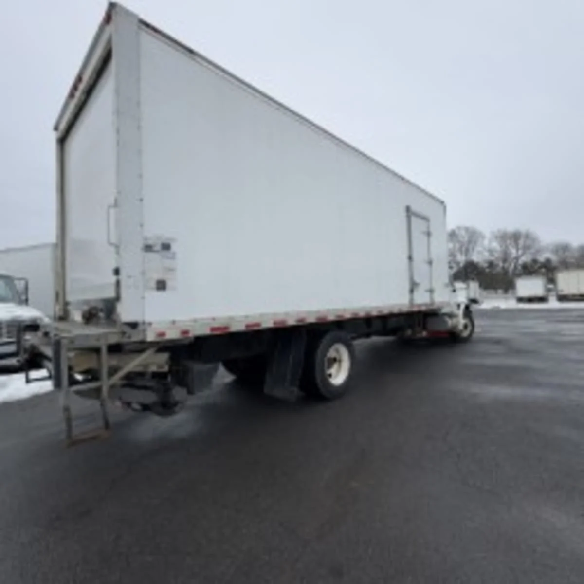 2019 International 4300 - image 4