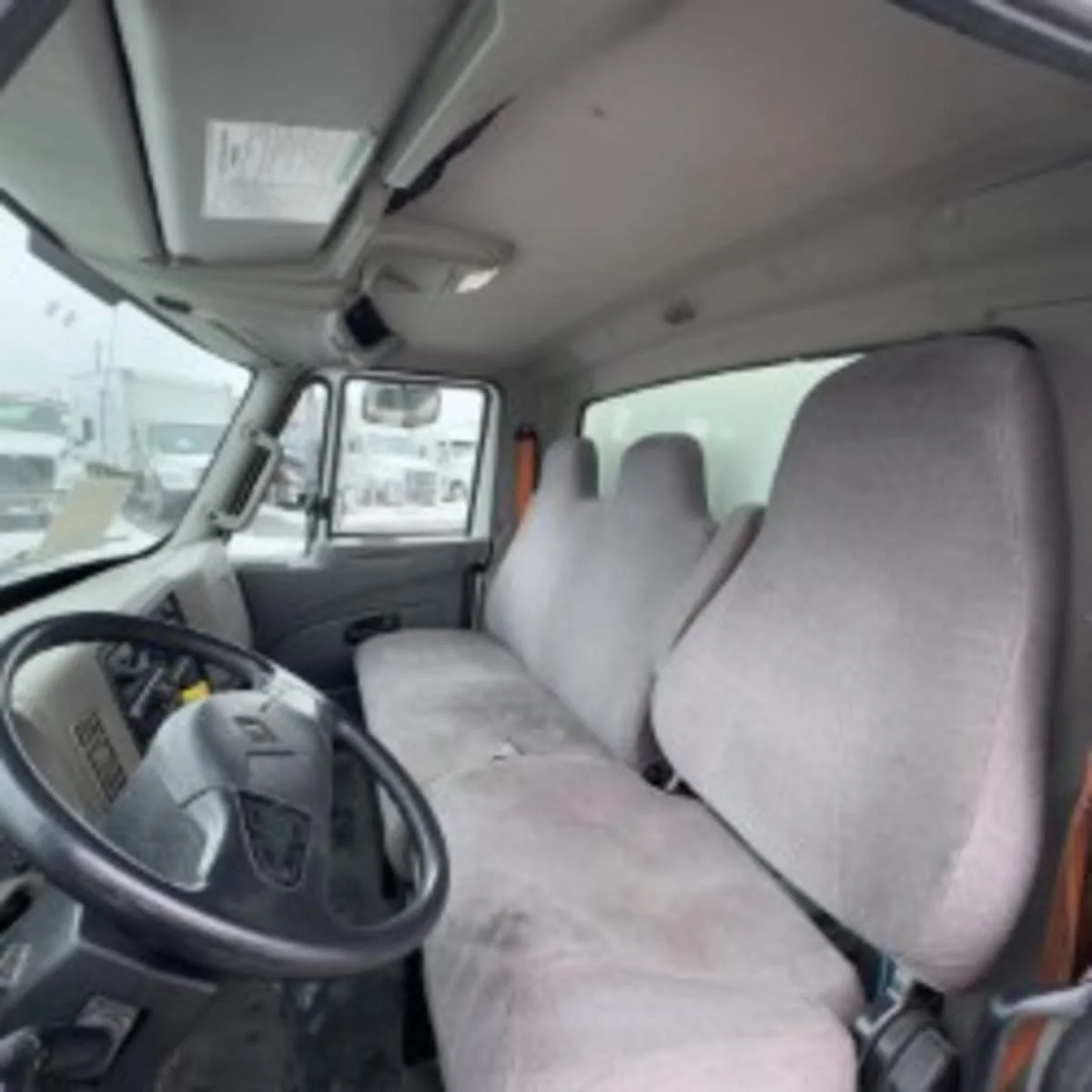 2019 International 4300 - image 7