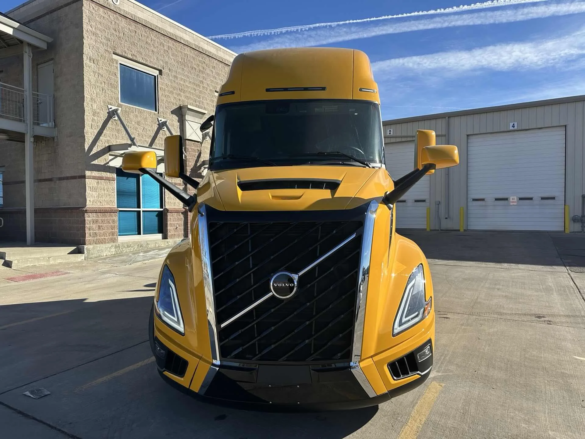 2026 Volvo VNL 860 - image 5