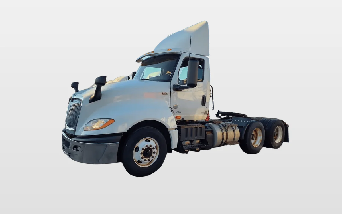 2019 International - image 1