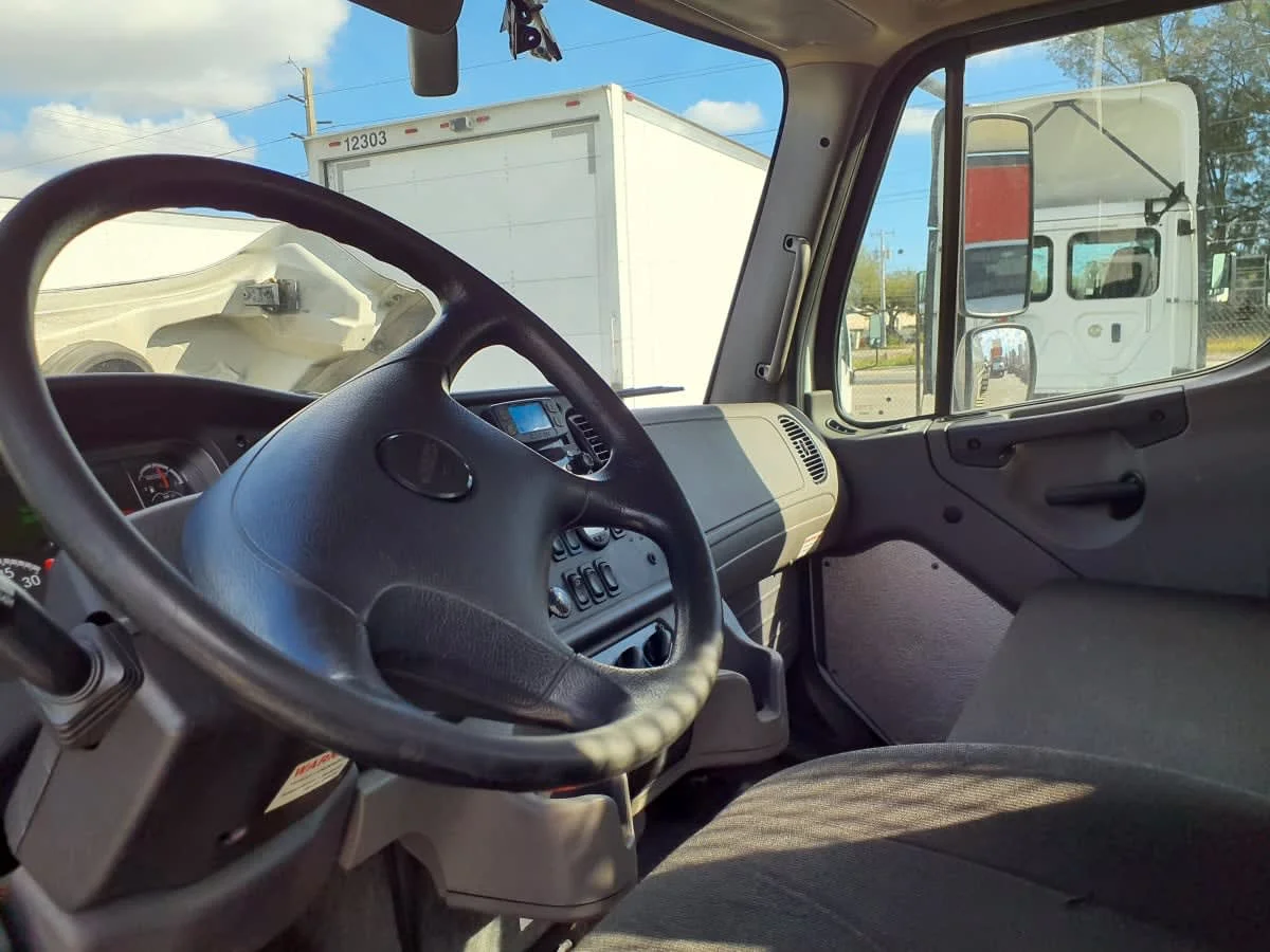 2021 Freightliner M2 106 - image 7