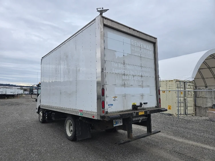 2022 Isuzu - image 6