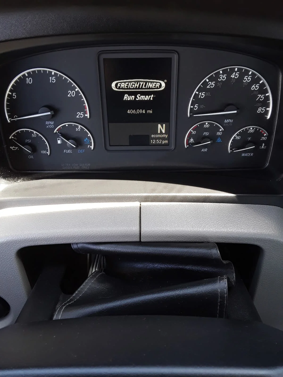 2020 Freightliner Cascadia in La Vergne, TN — photo 12