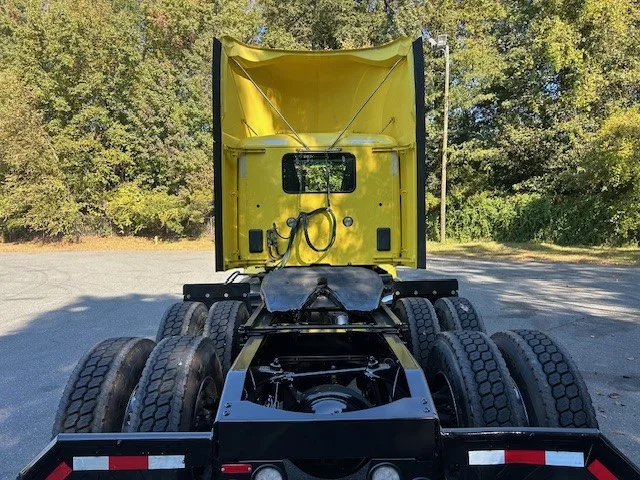 2021 Peterbilt 579 in Charlotte, NC — photo 5