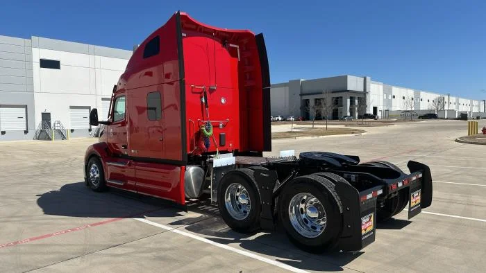 2026 Peterbilt 579 - image 8