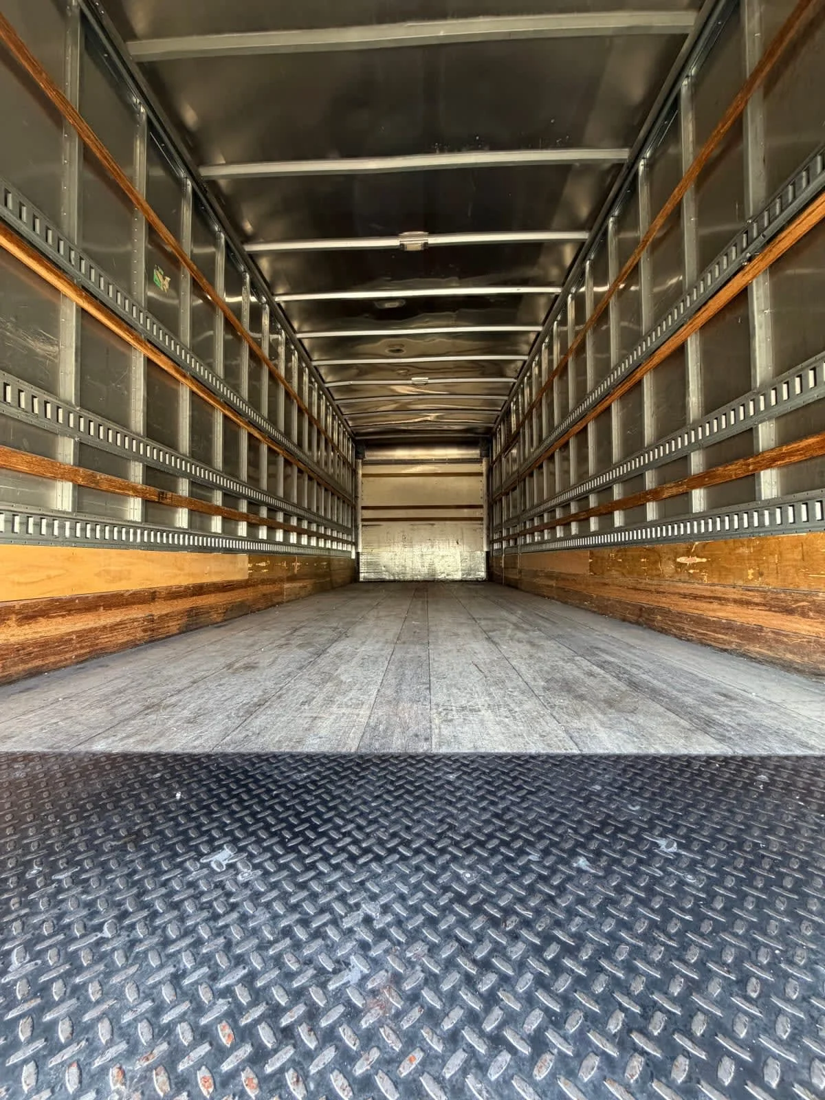 2018 Freightliner M2 106 in Fontana, CA — photo 8