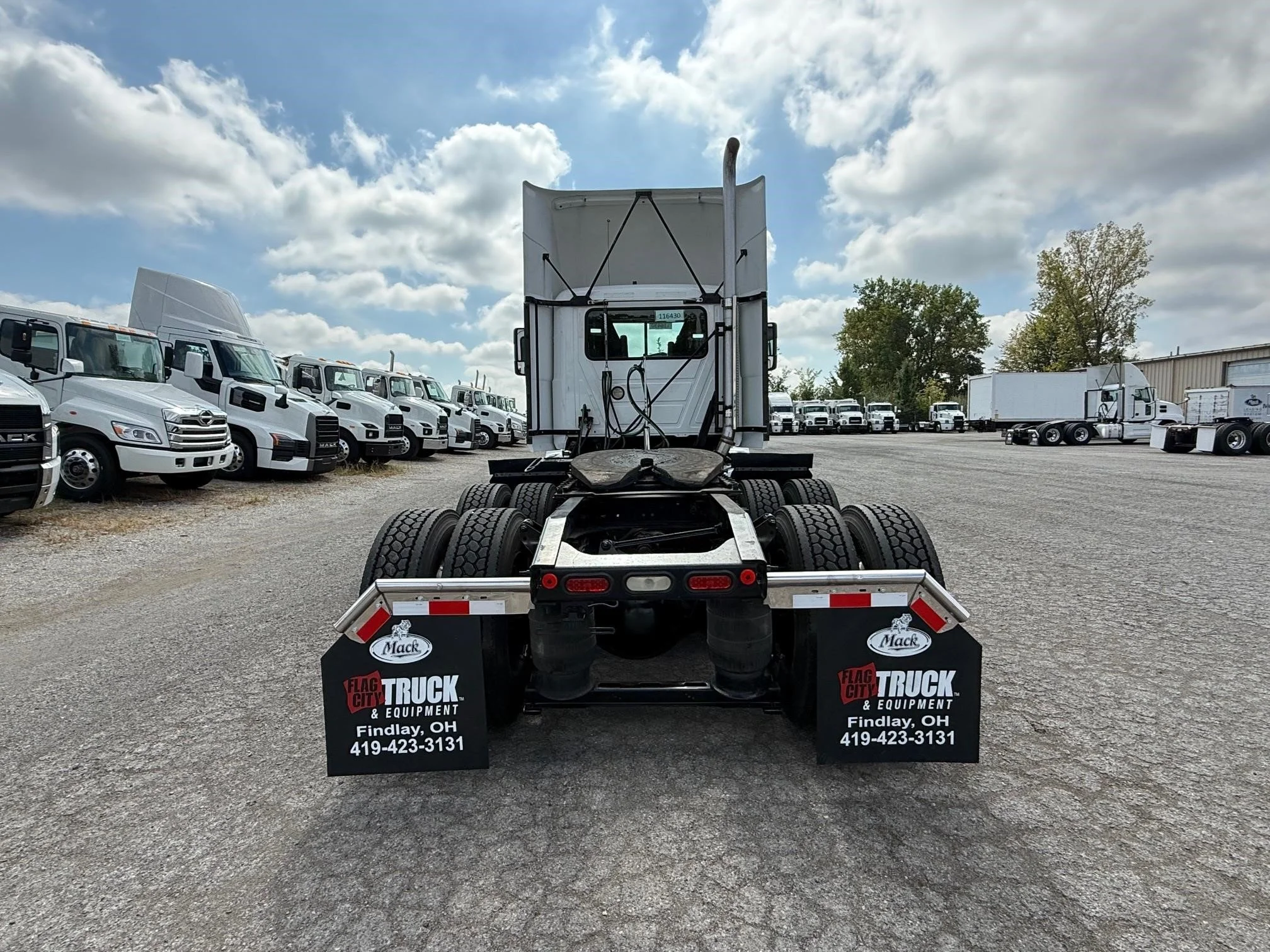 2021 Mack Anthem - image 4