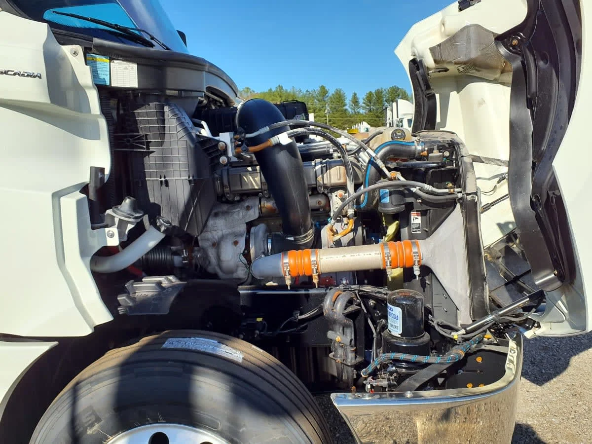 2020 Freightliner Cascadia in Birmingham, AL — photo 9