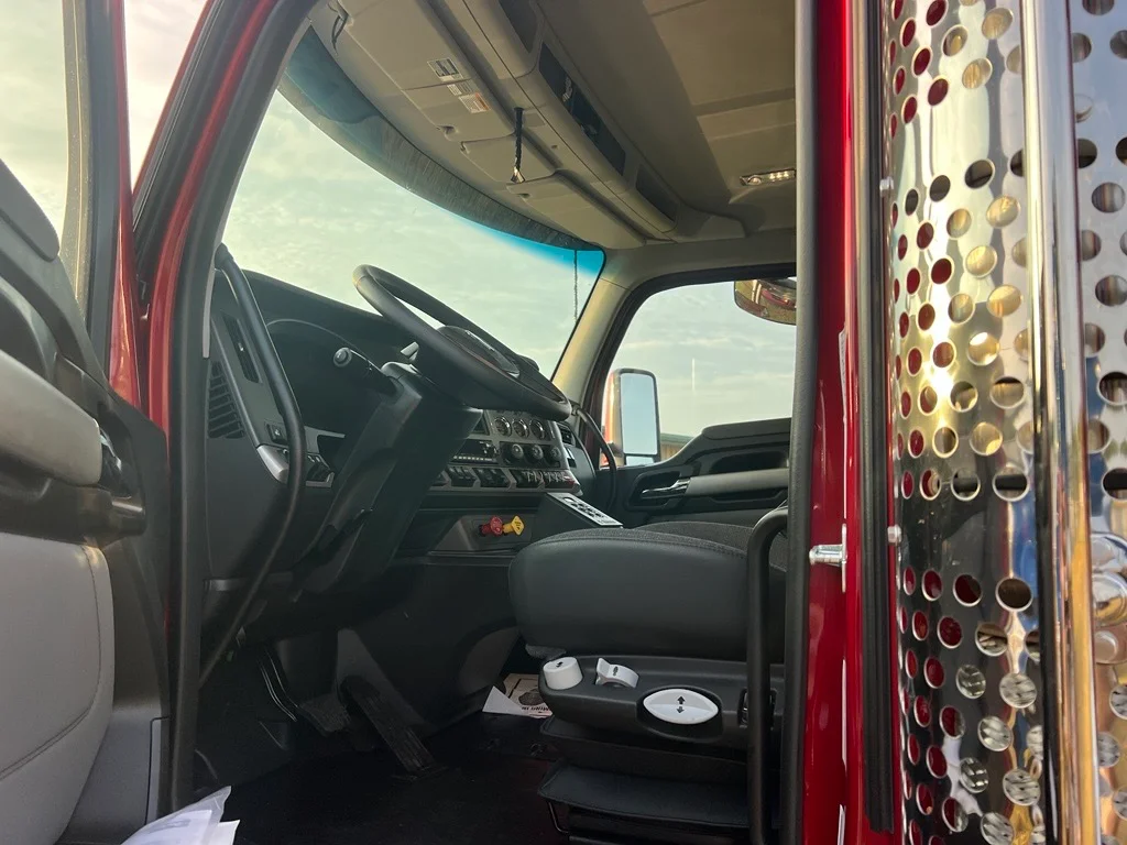 2027 Kenworth in Birmingham, AL — photo 7