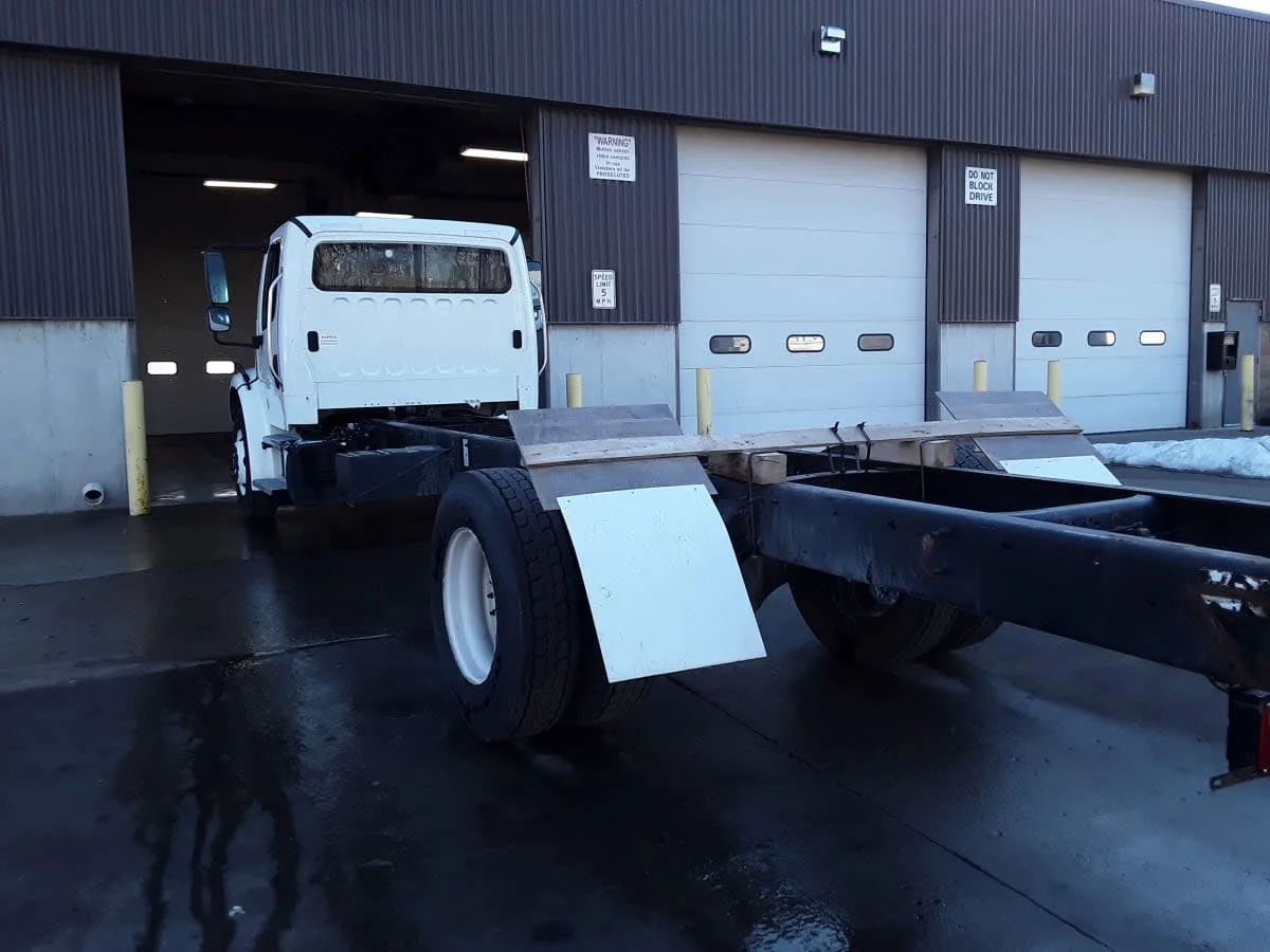 2020 Freightliner M2 106 in Kansas City, MO — photo 6