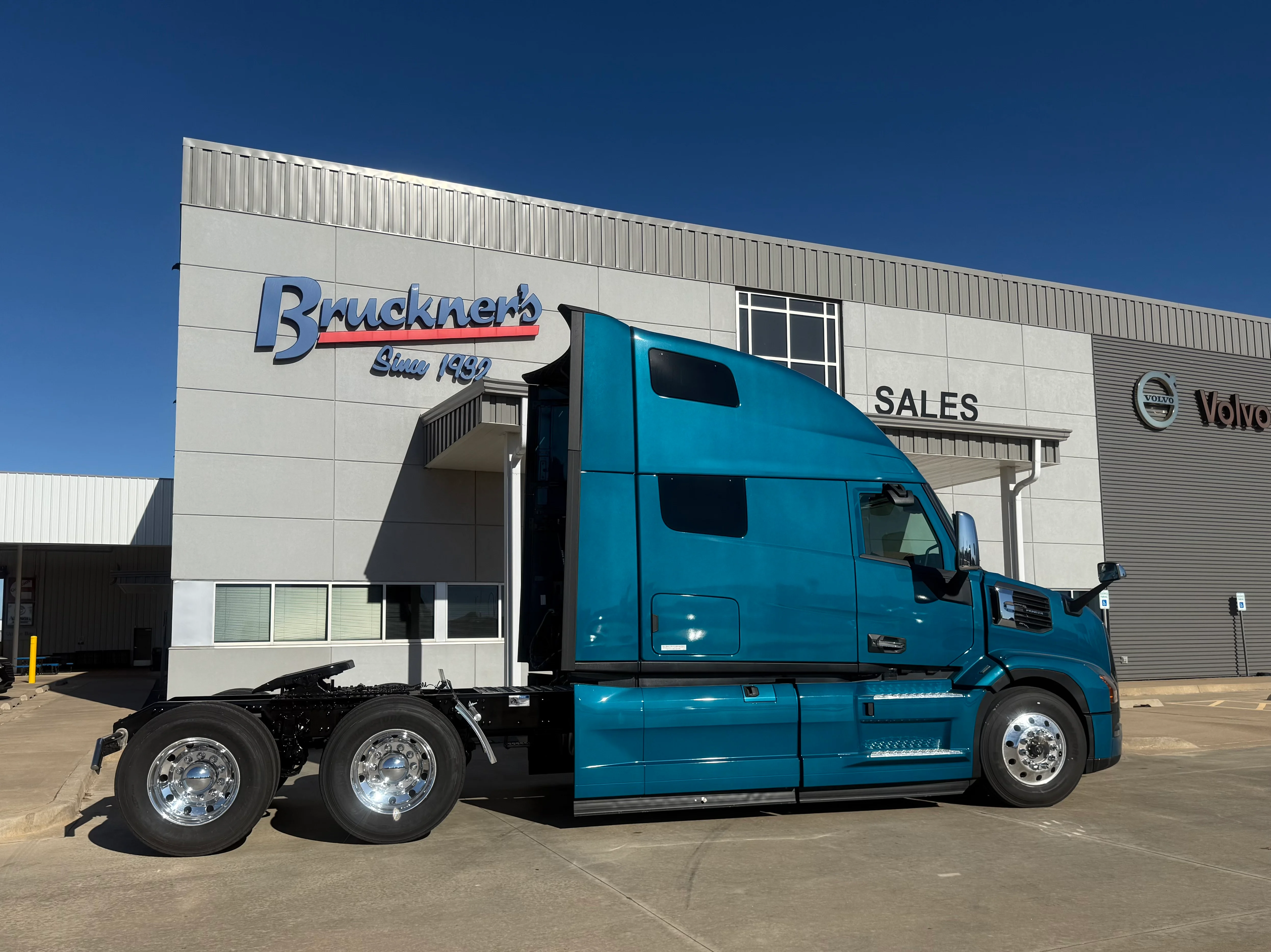 2026 Mack Pinnacle in Oklahoma City, OK — photo 4