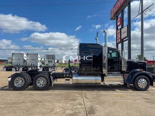 2027 Kenworth W900 in Dallas, TX — photo 4