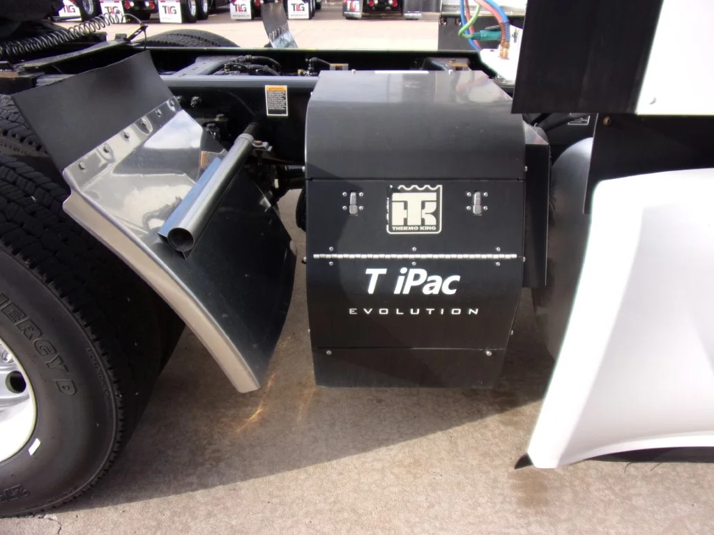 2023 Peterbilt 579 - image 4